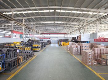 廠（chǎng）容廠貌